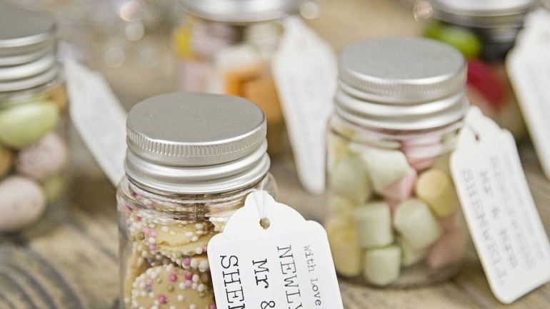 Favourable Wedding Favours